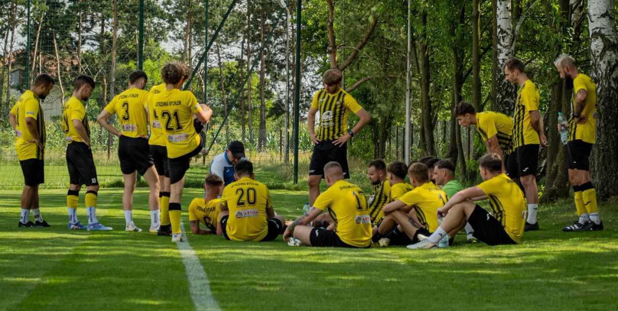 Jutrzenka Bychlew wygrała drugi letni sparing. Fot. Sławomir Adam Zimnicki