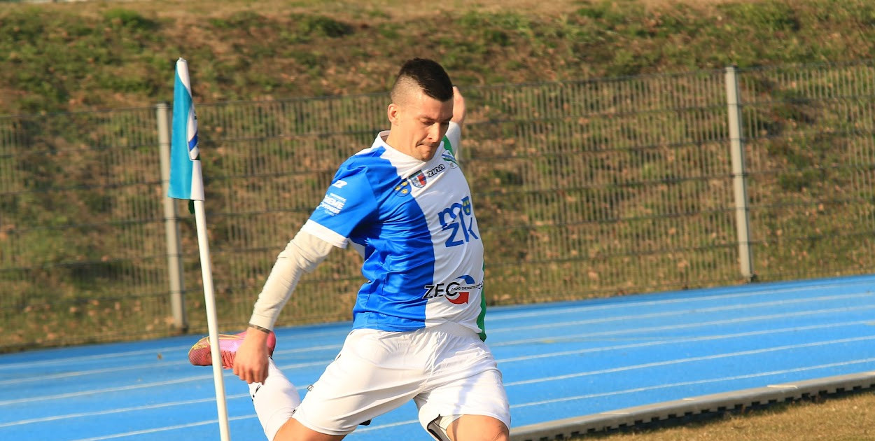 Bartosz Bujalski strzelił dwa gole dla Włókniarza Pabianice.