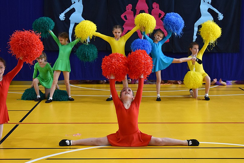 Powiatowy turniej cheerleaders