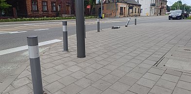 Słupki kontra kierowcy -62885