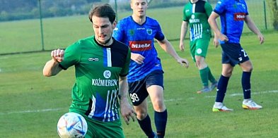 Złoty gol Krzyśka. Iskra Dobroń wygrała w Konstantynowie-62918
