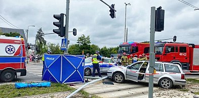 Tragedia na ul. Łaskiej: sygnalizator spadł na pieszego-63527