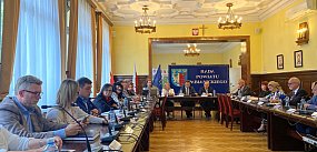 Powiat za elektrownią jądrową w Bełchatowie