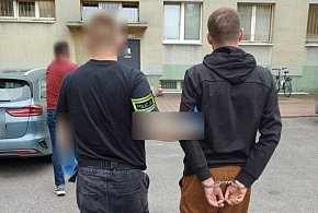 Ukradł auto na Bugaju, zostawił w Zduńskiej Woli-63934