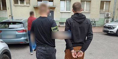 Ukradł auto na Bugaju, zostawił w Zduńskiej Woli-63934