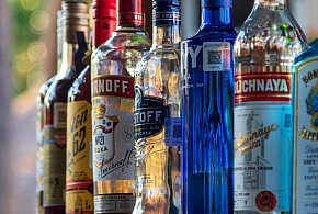 Piwo i wódka znikną ze stacji paliw? Ten pomysł znów jest na stole-64138