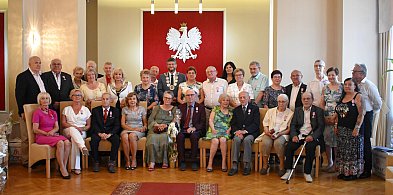 Miłość, która przetrwała dekady – wyjątkowe jubileusze małżeńskie-64269