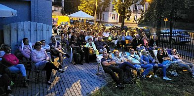 Bezpłatne seanse tylko dla dorosłych-64270