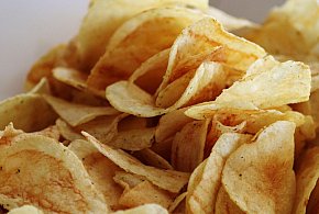 Chipsy Lay’s znikają z półek. W tej partii wykryto niebezpieczne substancje-64281