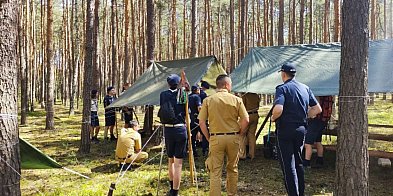 Kontrola na obozie harcerskim-64275