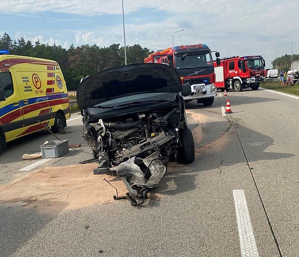 Wypadek na S8 w pobliżu Rydzyn-64330