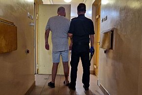 Pijany kierowca uciekał przed policją – pościg zakończył się w rowie-64435
