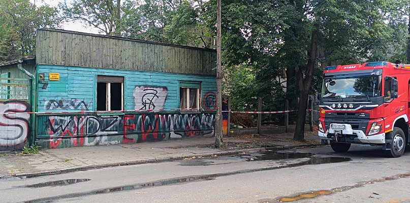 Pożar parterowego drewniaka przy Waryńskiego - 65344