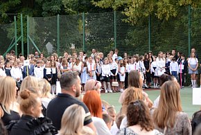 Nowy rok szkolny wystartował. Co się zmienia od 1 września?-65584