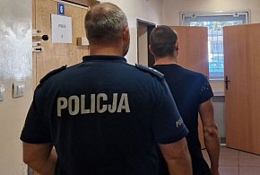 28-latek zdemolował wynajmowane mieszkanie. Dostał kwaterę na "dołku"-66419