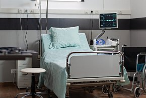 Lek wycofany z powodu zanieczyszczeń. W środku znaleziono fragmenty szkła-67124