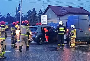 Zderzenie na ulicy Warszawskiej. Kobieta i dziecko trafili do szpitala-67968