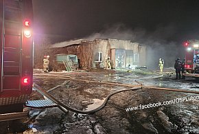 Nocny pożar w fermie drobiu