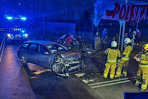 Potrójna stłuczka na skrzyżowaniu