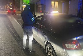 Nocne kontrole policji na drogach
