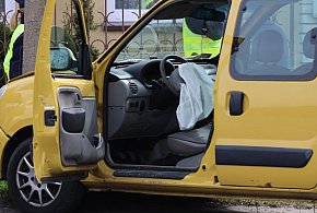 Kolizja na ul. Rzgowskiej. Jedna osoba zabrana do szpitala