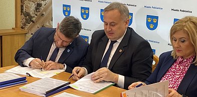 Ponad 2,7 mln złotych dla 4 podstawówek