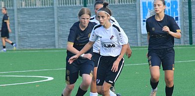 Szpital przy Sempołowskiej. Piłkarki PTC po pierwszym sparingu