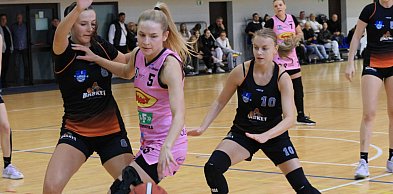 Demolka przy św. Jana. Koszykarki Grota kosz od „setki”