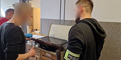 Pijany klient uderzył ekspedientkę w twarz