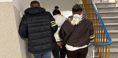 Handlowali ludźmi. Podejrzani mieli wykorzystywać metodę „loverboya"