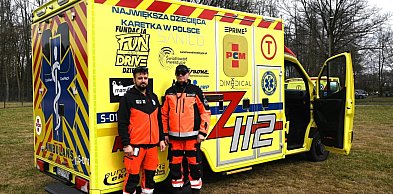 PCM wozi pacjentów karetką kontenerową