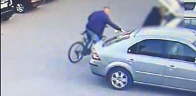 Polował na ofiarę na parkingu