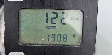 Licznik stanął na 122 km/h