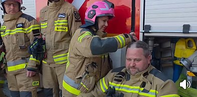 Akcja Cancer Fighters: strażacy ogolili głowy