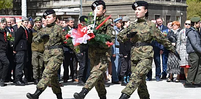 3 maja. Uroczystości przy Pomniku Niepodległości