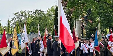 2 maja: biało-czerwona połączy Pabianiczan. Przed nami Dzień Flagi