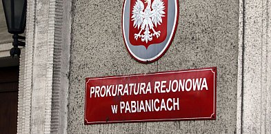 Siekierą uszkodził jadącego Nissana