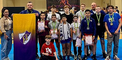 Osiem razy na podium. Udany start atletów PTC