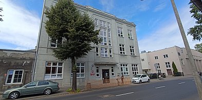 LIST DO REDAKCJI: Otwórzcie parking przy hali powiatowej-65638