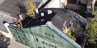 Paliło się w budynku byłego kina Mazur-67983