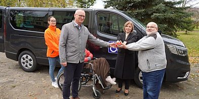 Nowy mikrobus dla DPS „Pod Dębami"-67190