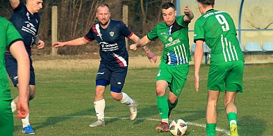 Iskra Dobroń lepsza od lidera „okręgówki”