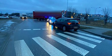 Dwie kraksy z udziałem pieszych i rowerzystki