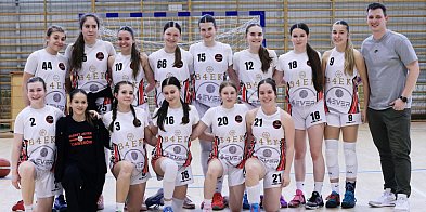 Koszykarki Basketu Ksawerów wygrały turniej strefowy u-15