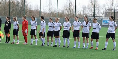 Dziesięć wspaniałych. Piłkarki PTC zremisowały z liderem