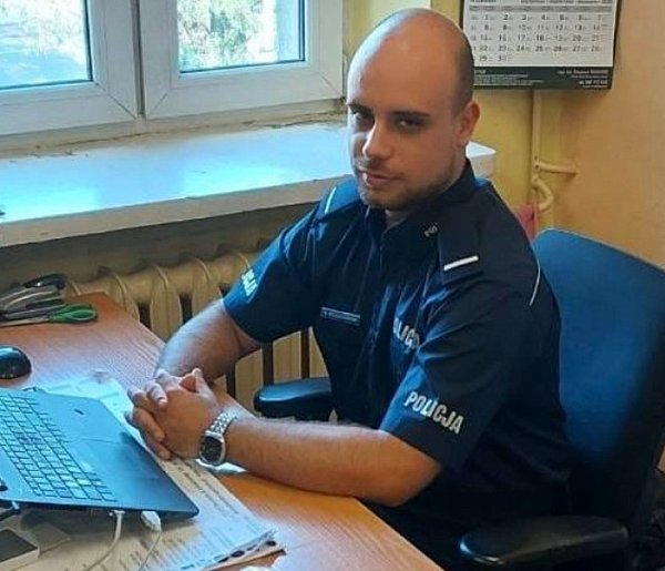15-latek potrącony na pasach. Policjant ruszył na ratunek-66441