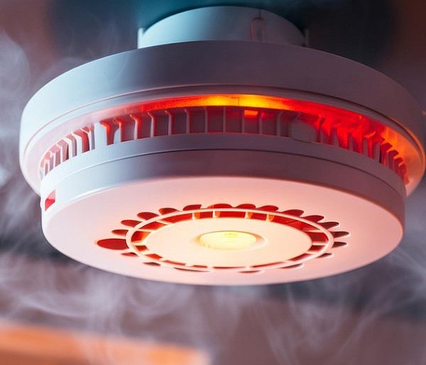 Rewolucja w przepisach pożarowych. Nowe obowiązki dla właścicieli domów i firm-67204