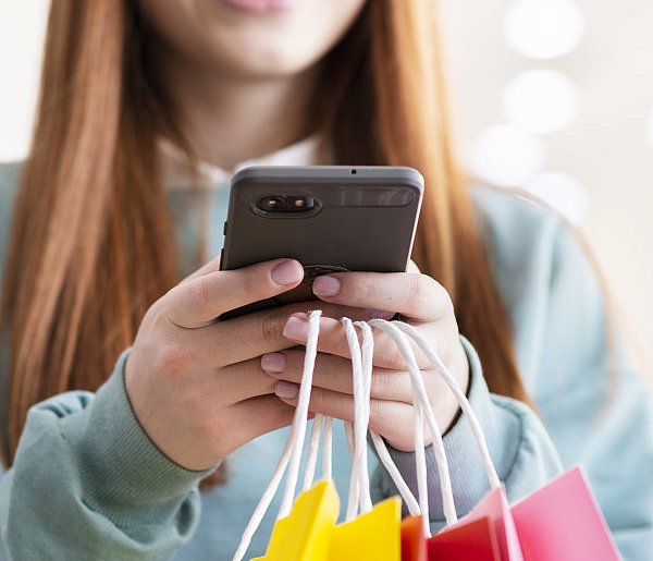 Zalando i Temu podpadły urzędowi. Klienci byli wprowadzani w błąd-69126