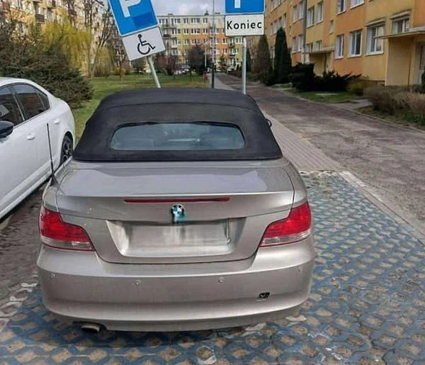 Zaparkował na niebieskiej kopercie. Nie miał prawa