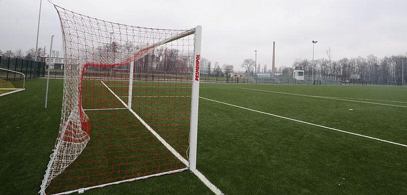 Rywal Włókniarza się zbroi. Duże wzmocnienia Orła Parzęczew